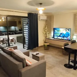  Appartement F2 A Skynui, Piscine De 25m Et Vue